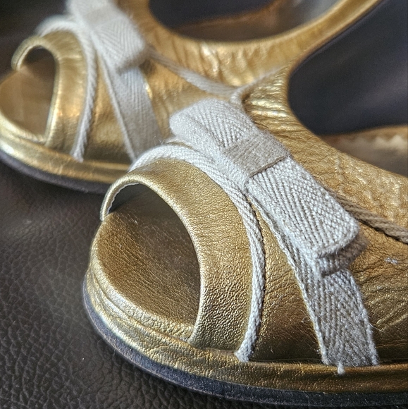 Marc Jacobs Gold Leather Peep Toe Bow Pumps Open Toe Chunky High Heels Size 37 6 - Picture 12 of 16